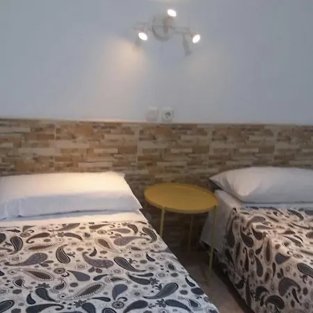 Residencia Cardona Hostel Arrecife (Lanzarote)