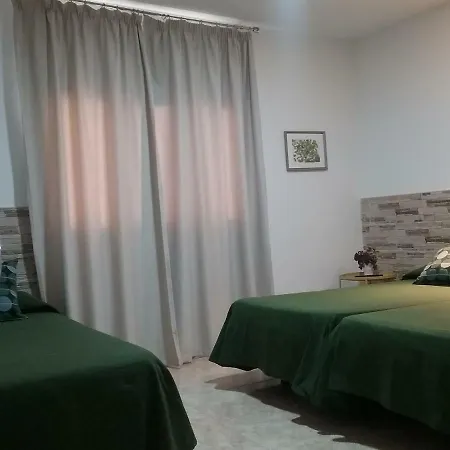Residencia Cardona Hostel *