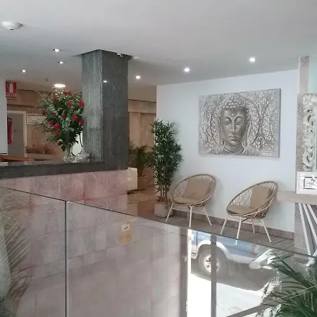 Residencia Cardona Hostel *