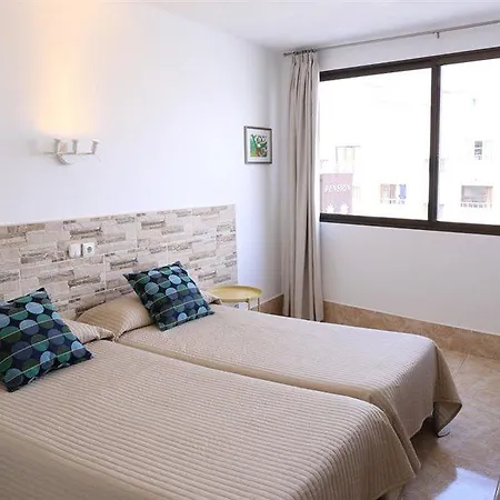 بيت شباب Residencia Cardona