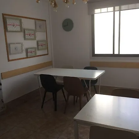 Residencia Cardona Auberge de jeunesse *