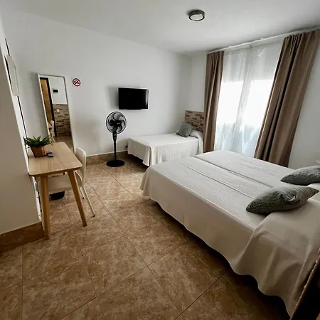 بيت شباب Residencia Cardona أرّاثيفي