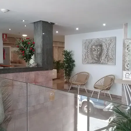 Residencia Cardona Hostal *