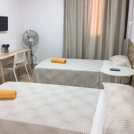بيت شباب Residencia Cardona