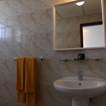 بيت شباب Residencia Cardona