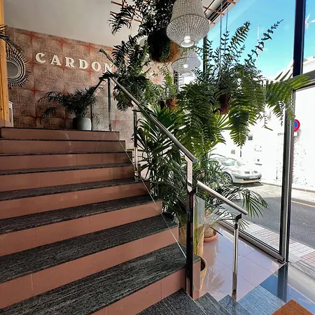 Residencia Cardona Hostel