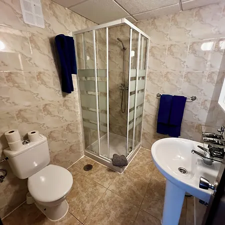 Residencia Cardona Hostal *