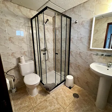 Residencia Cardona ホステル