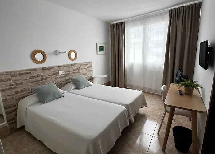 Hostel Residencia Cardona *