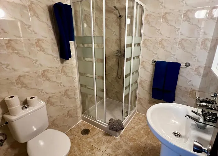 Residencia Cardona Hostel